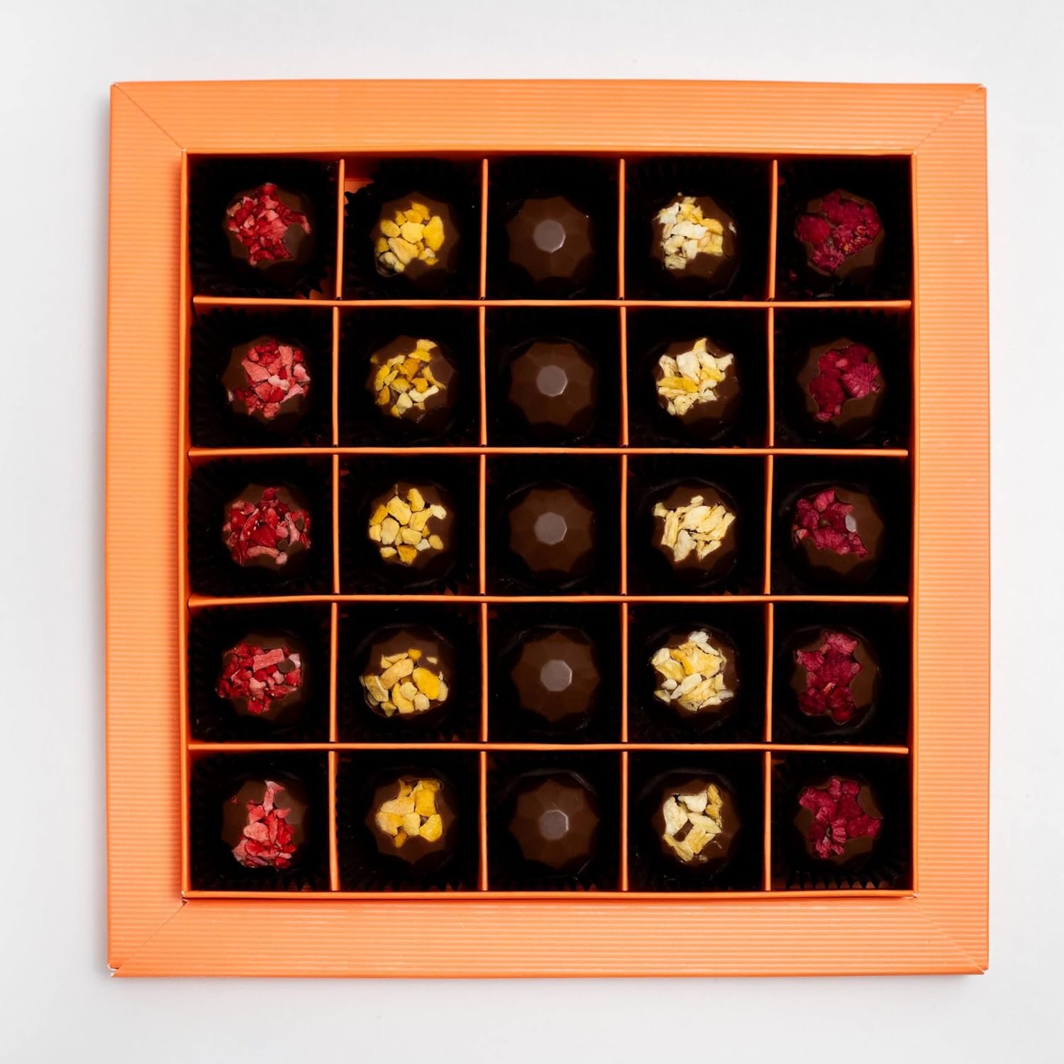 Chocolate Truffles Paris Artisan Assorted Gift Box 25 Pcs 8 oz